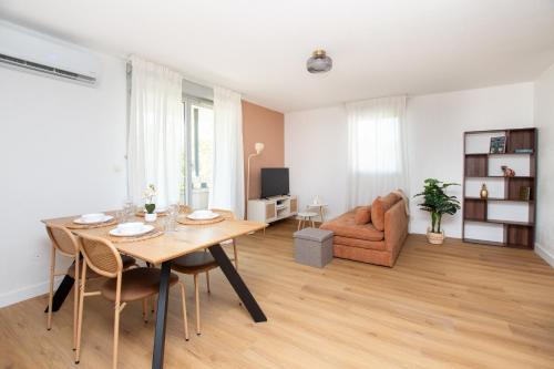 PinkCity Signature - air conditioning - metro - parking - patio