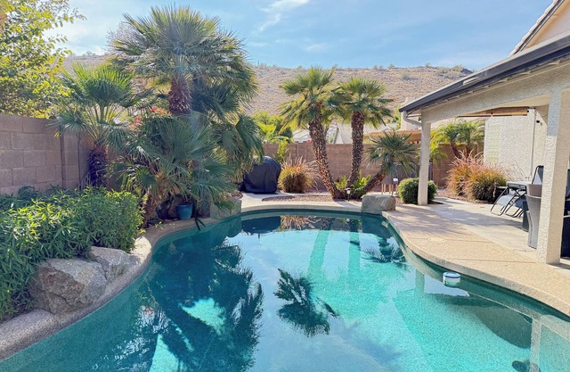 Pinnacle Hill Oasis Vacation Rental Glendale AZ, Our Vacation Rentals are not just a vacation home,