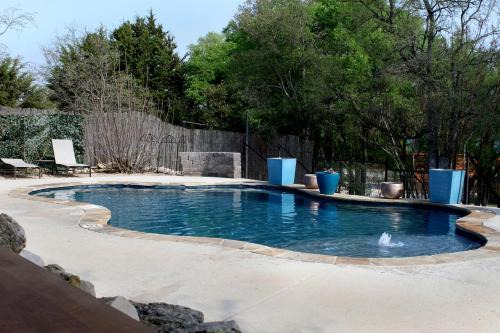 Pipe Creek Cabin Rental for Glamping Getaways near Austin, Texas