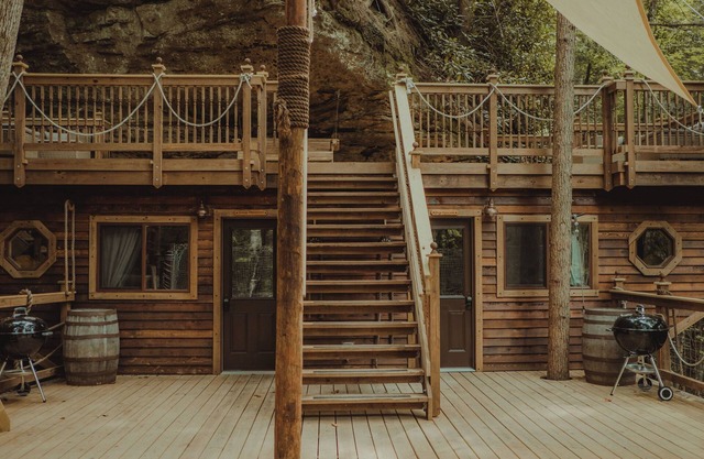 Pirate Ship Cliff House | 4 Bed, 2 Bath