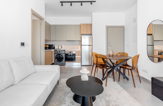 Platinum 77 IX - Two Bedroom Apartment, Sleeps 4