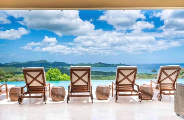 Playa Flamingo: DESIGNER HOME with Spectacular 180 º Ocean Views - CASA DEL MAR