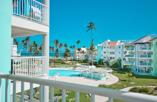 Playa Turquesa D-301 Premier Beachfront Ocean View 100mbps Wifi
