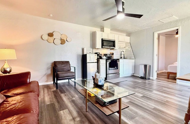 Plaza District Studio | 8 Mins to OKC State Fair #20A