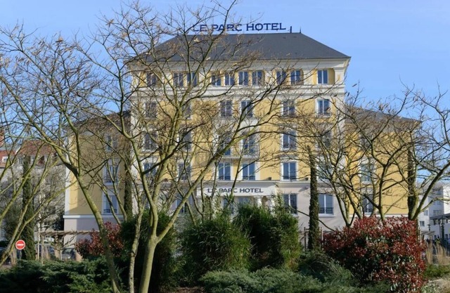 Plessis Parc Hotel