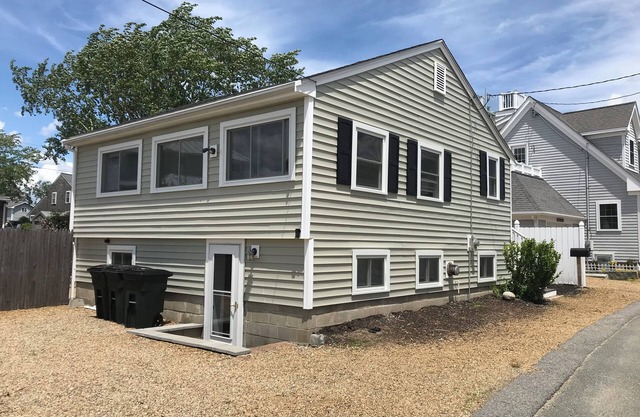 Plum Island Newbury Beach Rental- 3 min Walk to the beach