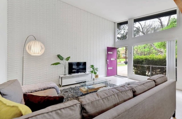 Plum Perfect | Cozy SoCo Stay + Yard & Style