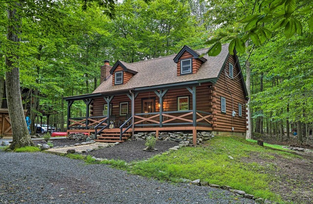 Pocono Log Cabin: Fireplace, Fire Pits & Amenities