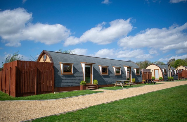 Pod 2 with Countryside view and Hot Tub