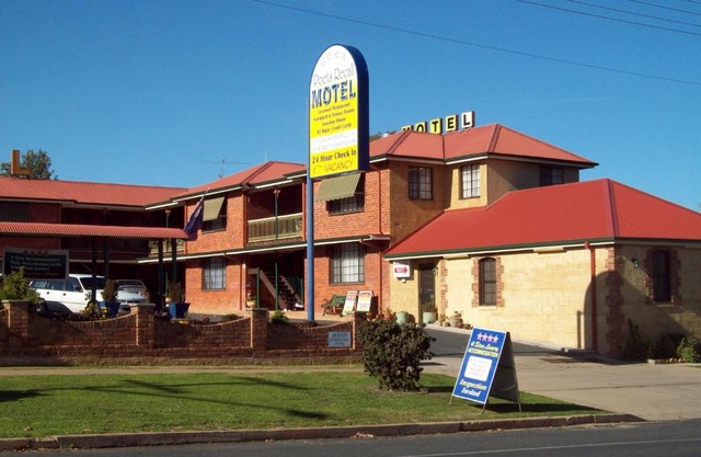 Poet's Recall Motel