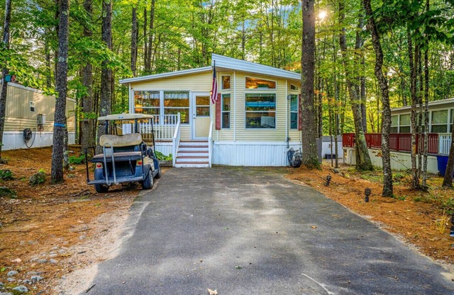 Point Sebago Haven: Beach, Arcade & More Awaits