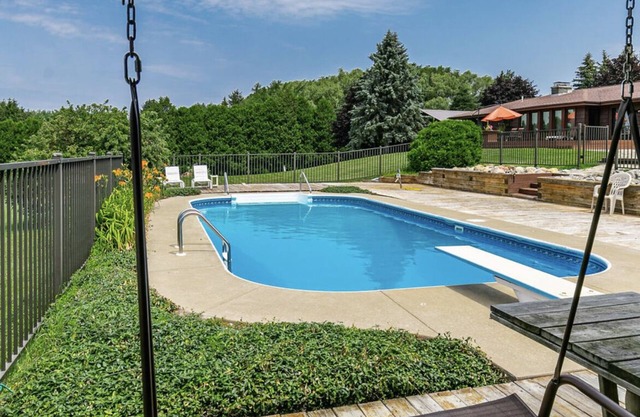 Pompey Hills w/pool - 15 minutes from Syracuse