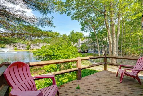 Pool and Marina Access Condo with Deck in Jim Thorpe