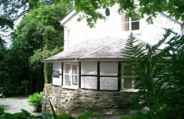 Pool Cottage