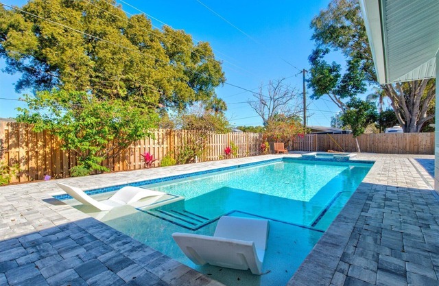 Pool Home near Siesta Key, Nathan Benderson Park, Premier Sports Campus & IMG