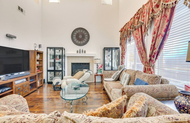 Pool & Hot Tub Access: Spacious Home in Temecula!