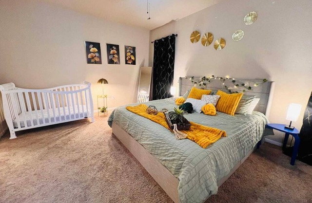 Pool Table, Foosball, King bed, Crib,Parking&Yard
