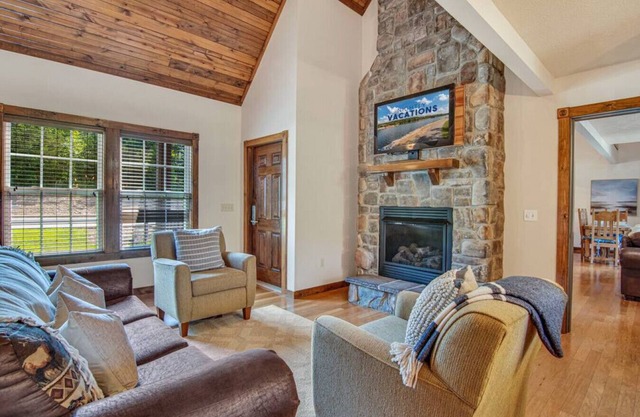 Poolside getaway for family fun adventures