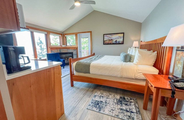 Poplar River Condos 513 - Lake Superior - Lutsen, MN