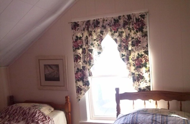 Port Hope Group Vacation Home