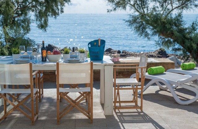 PORT NOU CA NA CATI - Chalet with sea views in Cala Bona. Free WiFi