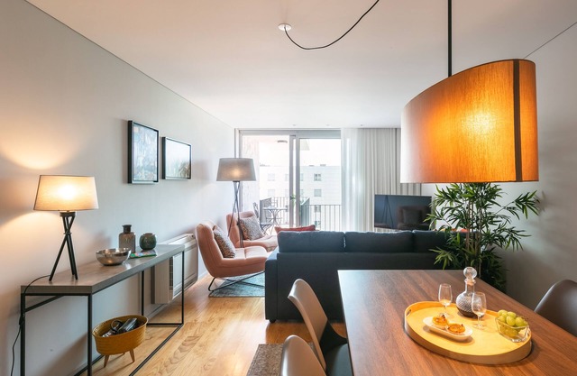 Porto Insight Apartment Cedofeita- Balcony & Parking