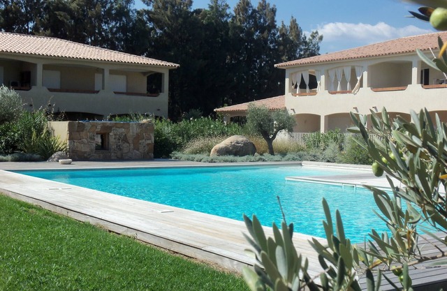 PORTO VECCHIO CALA ROSSA - BEAUTIFUL AIR-CONDITIONED APARTMENT 800M FROM THE BEACH