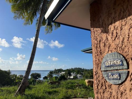 Potter House VILLA PITA vue sur lagon et village de Fare