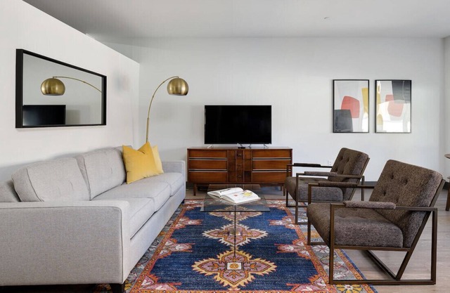 Power & Light District | Free Parking + W&D | Zencity