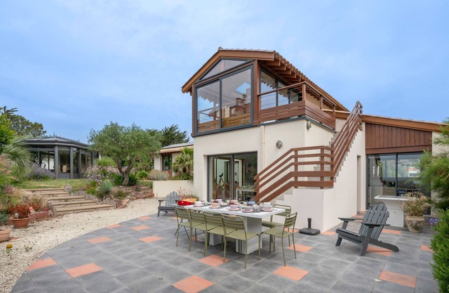 Préfailles Villa Face Mer for 10 people
