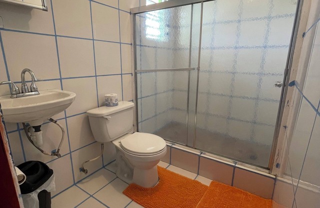 Studio 3 apt: with A/C, Kitchen, balcony.