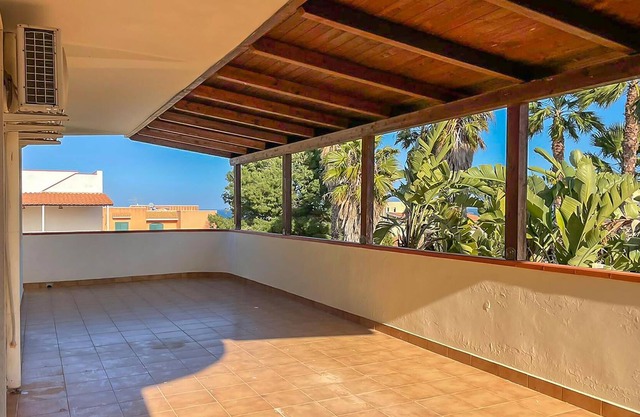 Practical and comfortable apartment on the second floor, 300 meters from the beautiful beach of San