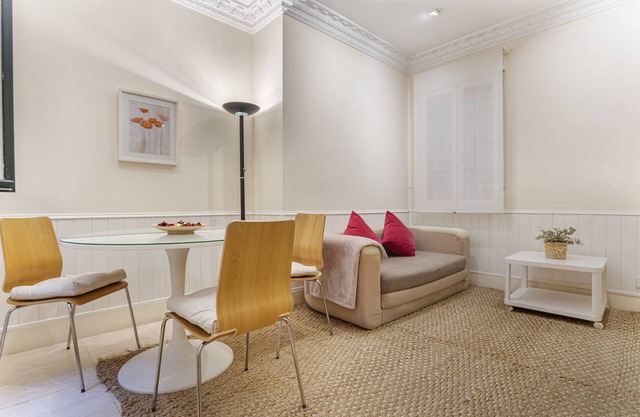 Prado apartment in Madrid