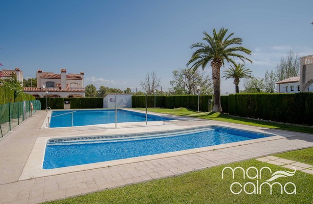 Preciosa Casa con Piscina Comunitaria
