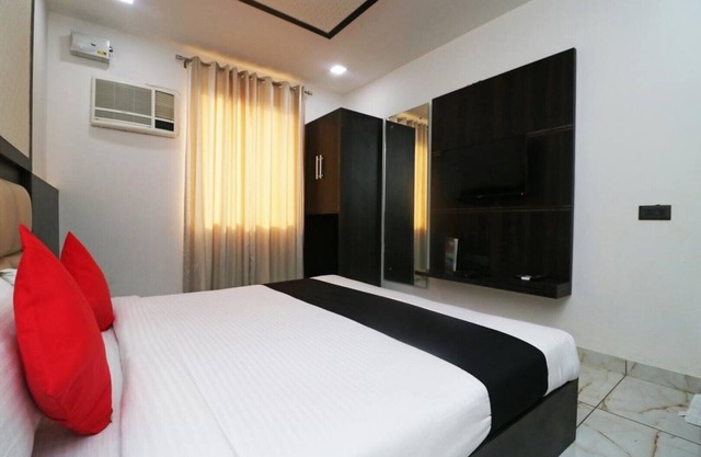 Precious Bedroom with Private Entrance
