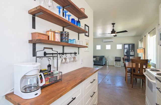 PREMIER FOOTHILLS CASITA - The Quails Nest
