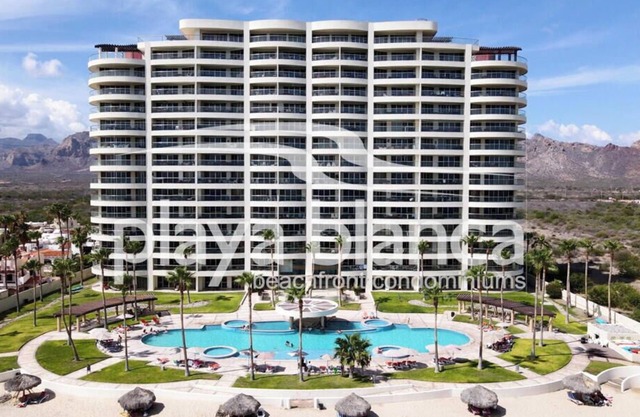 Premier Playa Blanca Condo 1407: 1 BR,1.5BA Ocean Views,Beachfront,Hotel Service