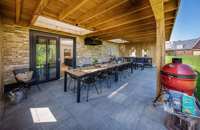 Premium Outdoor 12p - Six Bedroom Villa, Sleeps 12