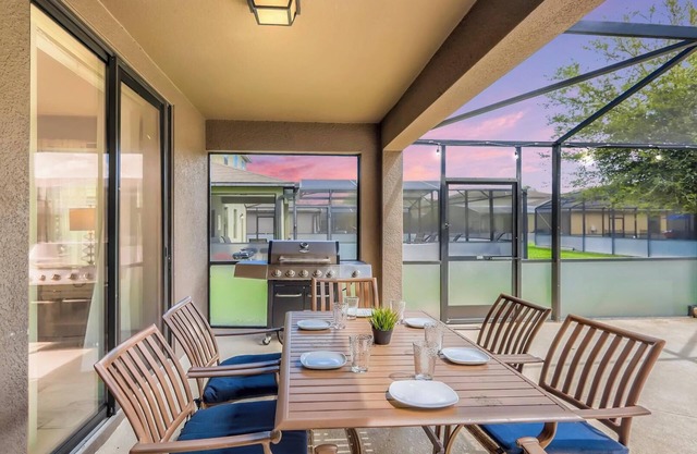 Pretty and Chic 6 bed/4.5 bath Private Pool Villa w/Games Room| Close to Disney