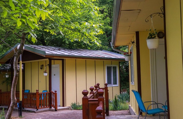 Pretty bungalow for 2 or 3 persons in a lovely area of Kamena village