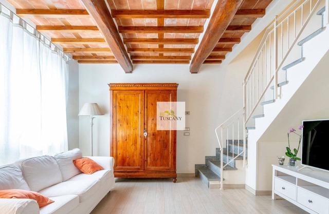 Pretty semi-detached house with panoramic view and completely renovated!