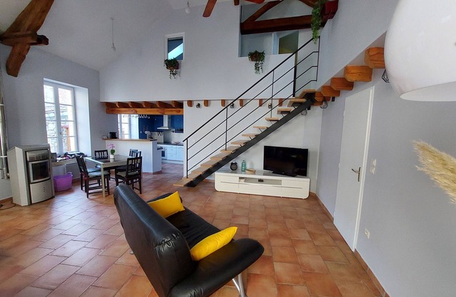 Pretty stone house in the heart of a Lotois village