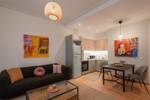 Prime location 1BR Hill Aprtm