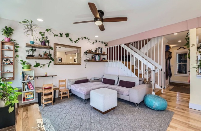 Prime Location - Cozy Modern 2-bedroom townhome in beautiful Boulder w/WiFi, AC