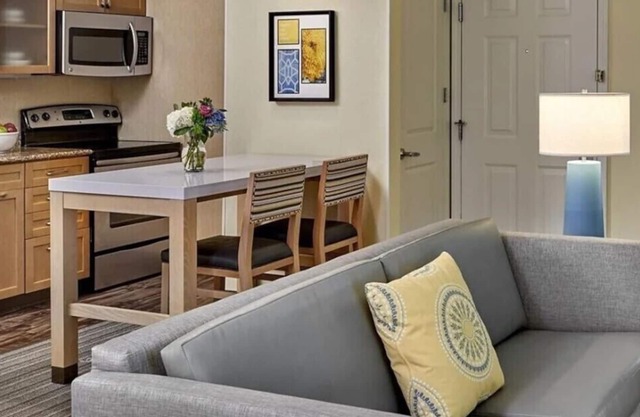 Prime Location! Free Parking, Pet-Friendly Property
