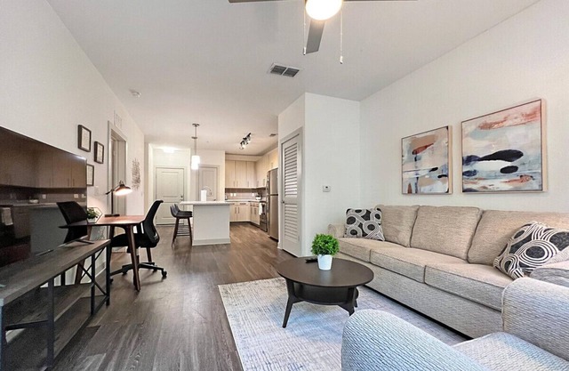 Prime Tampa Apartment with Lush Courtyard Views!