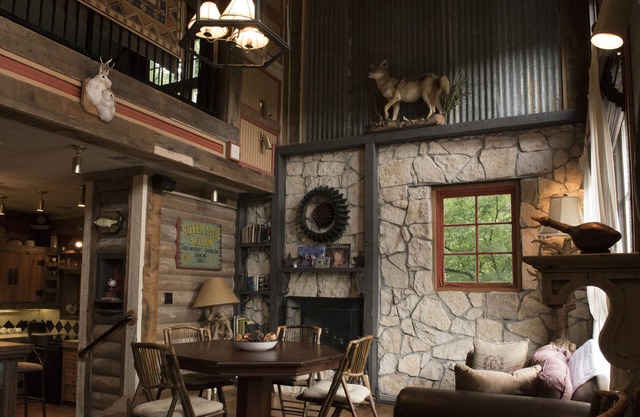 Privacy and Seclusion - House in Private Nature Preserve, Dragon Ranch