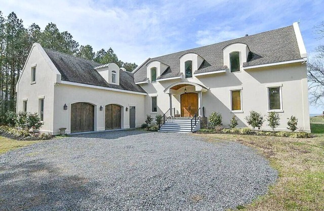 Privacy & tranquility at Beauty on the Beach, Beachfront!