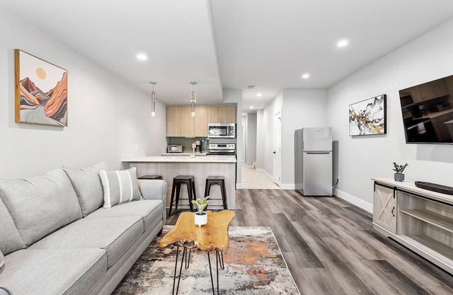 Private 1BR Guest Suite Walking Dist from Sloan's Lake!