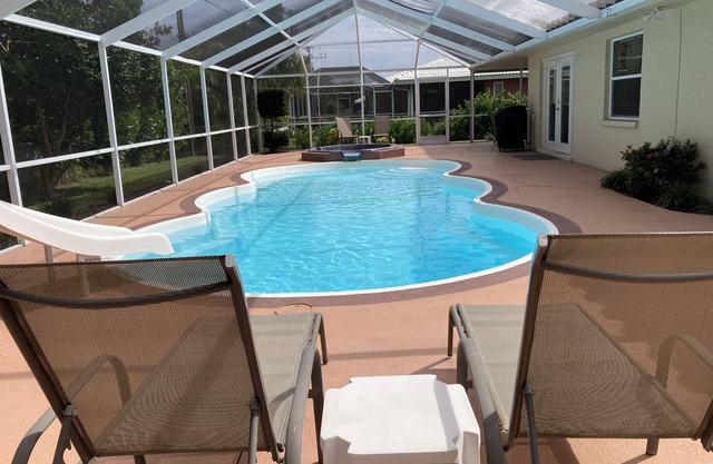Private 2 Bedroom 1 bathroom house. private pool and SPA. Close to beaches